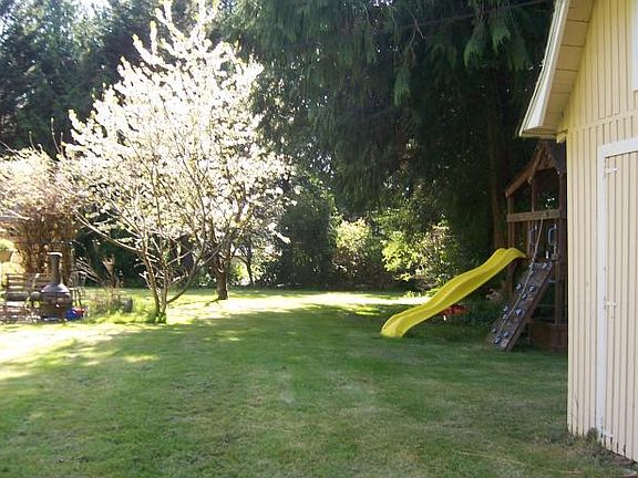 3rd image of 6206 Shady Ln SE