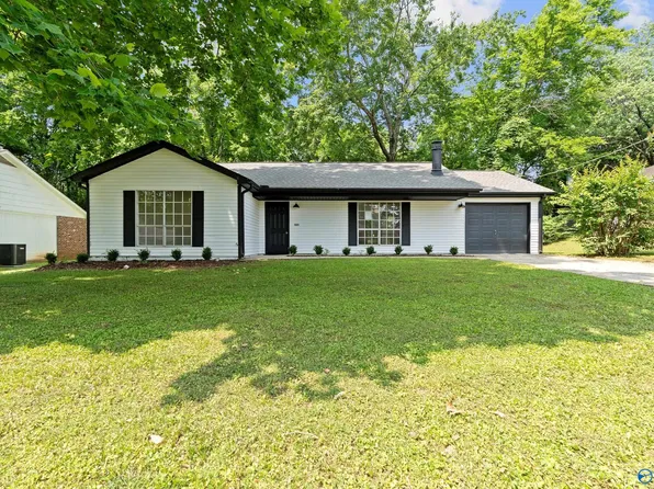 1009 Club View Dr NW, Huntsville, AL 35816