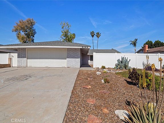 3rd image of 9269 Delano Dr