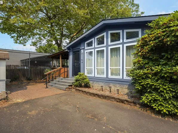 700 NE 183rd Ave Unit 12, Portland, OR 97230