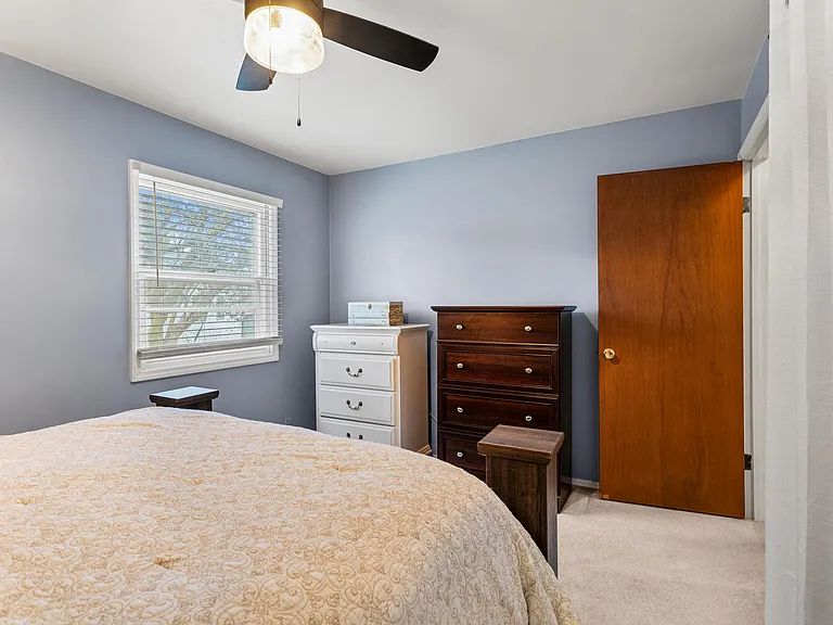 2406 Southwood Dr — Photo 9