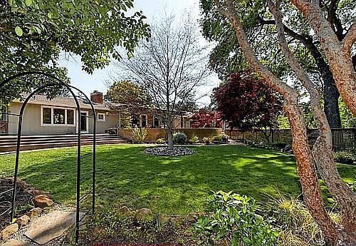 2nd image of 875 Santa Maria Way