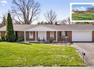 1712 Saint Andrews Dr, Shiloh, IL 62269