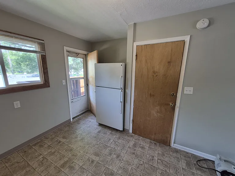 6821 Colfax Ave — Photo 8
