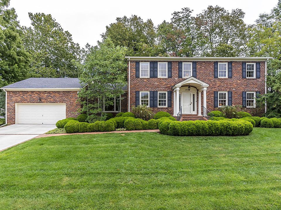 1st image of 2035 Bridgeport Dr