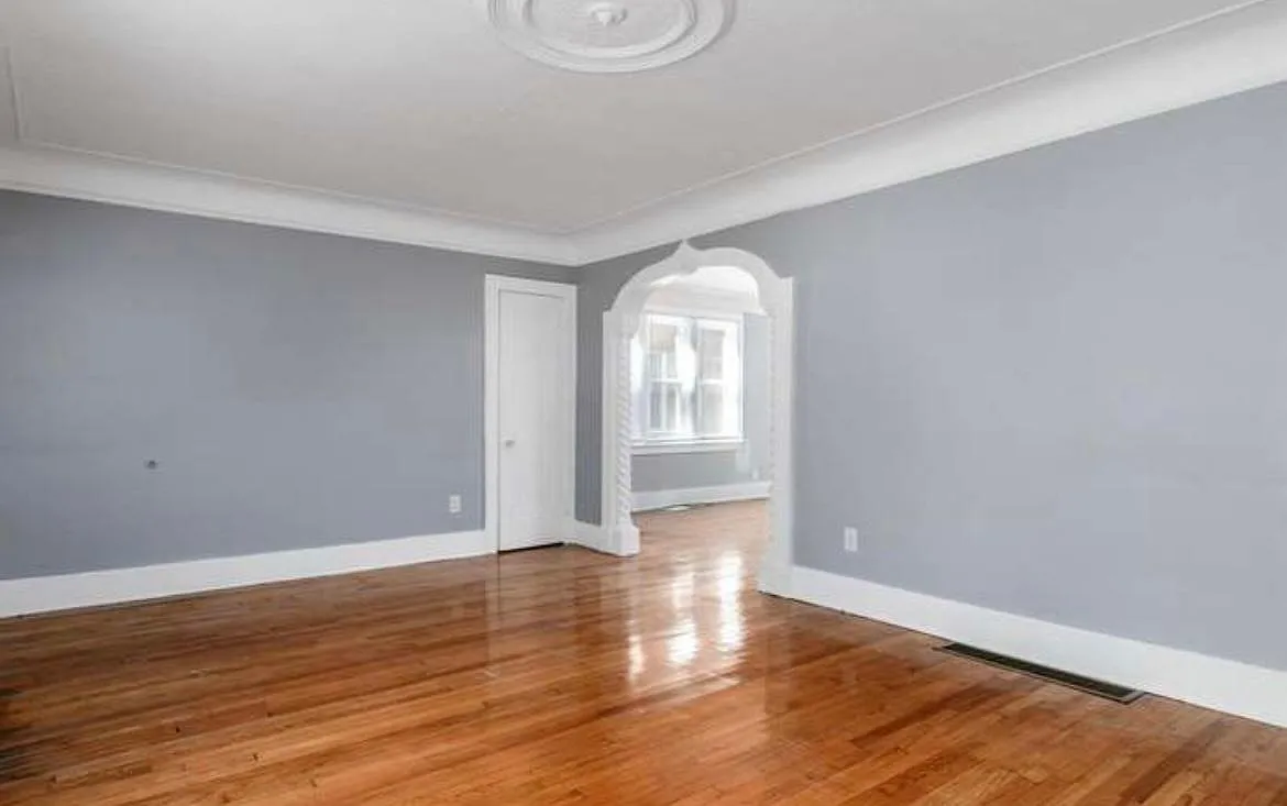5045 Kensington Rd — Photo 4