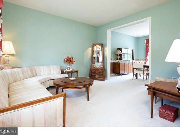 5th image of 414 Greene Ln