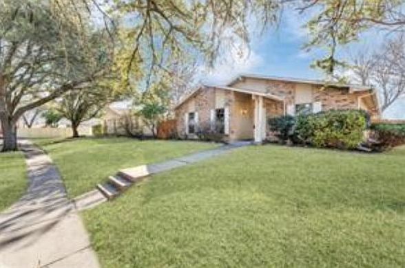 1st image of 4621 Sprucewood Ln