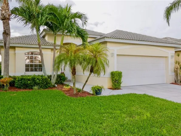 11198 Lakeland Cir, Fort Myers, FL 33913