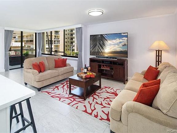 3rd image of 2215 Aloha Dr APT 4J