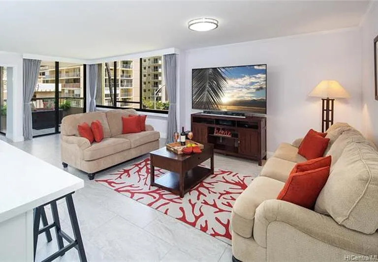 2215 Aloha Dr #4J — Photo 2