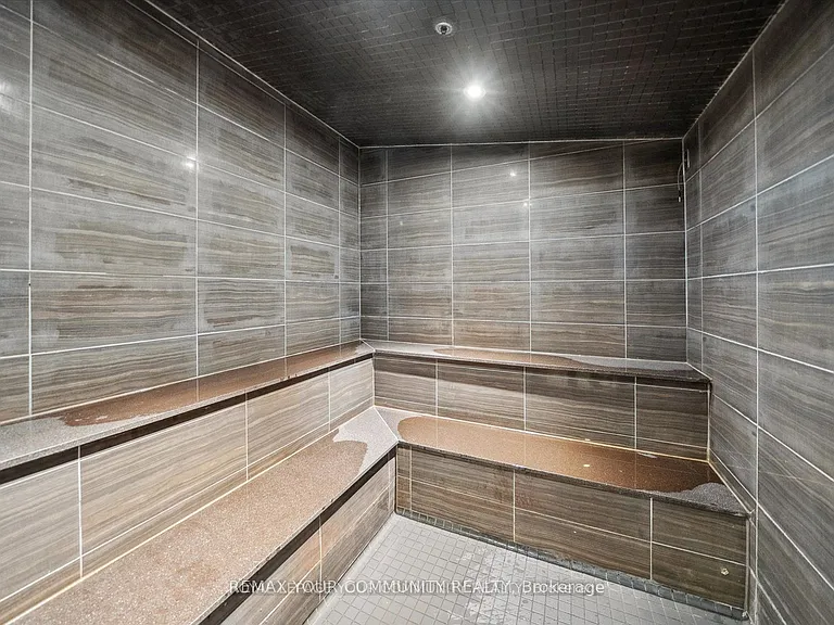 9471 Yonge St #230 — Photo 30