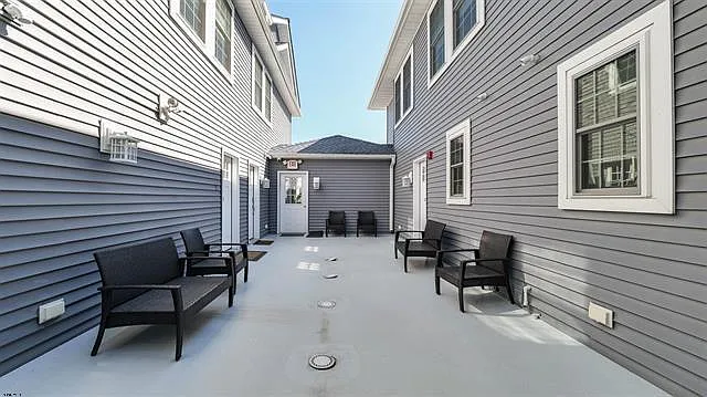 210 N Madison Ave #2 — Photo 29