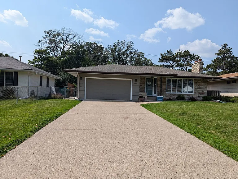 6228 Newton Ave S — Photo 57