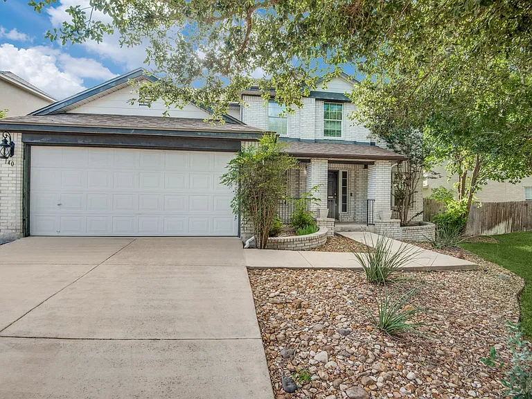 140 Springtree Pkwy — Photo 1