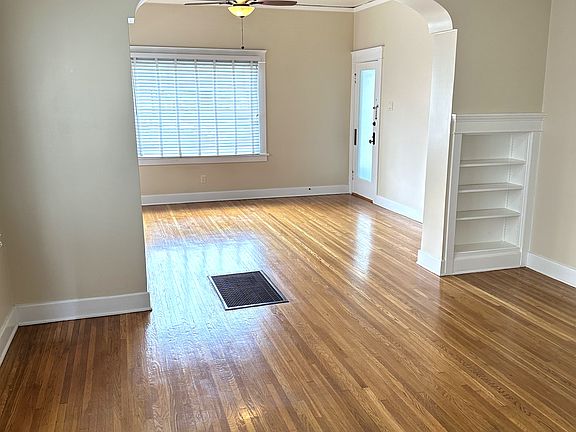 3rd image of 210 Euclid Ave APT A