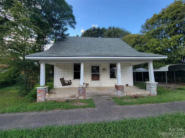 202 W 4th St, Cherryville, NC 28021