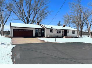 17207 Riverwood Dr, Little Falls, MN 56345