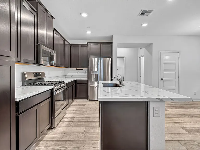 25 Barbara Ln #60 — Photo 8
