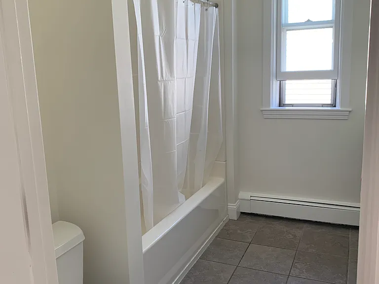10 Clary St #3 — Photo 5