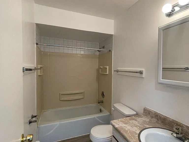 2355 Lewis Ave #10-8 — Photo 5
