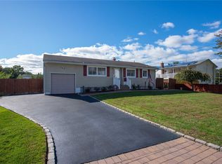 20 Strum St, Brentwood, NY 11717