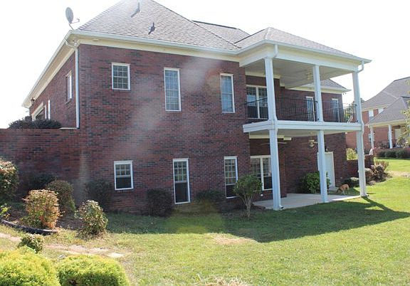 3rd image of 202 Hall Crossing Dr