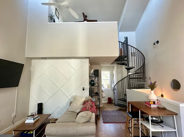 913 Duncan Ln #105, Austin, TX 78705