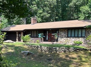 297 Ferguson Rd, Manchester, CT 06040
