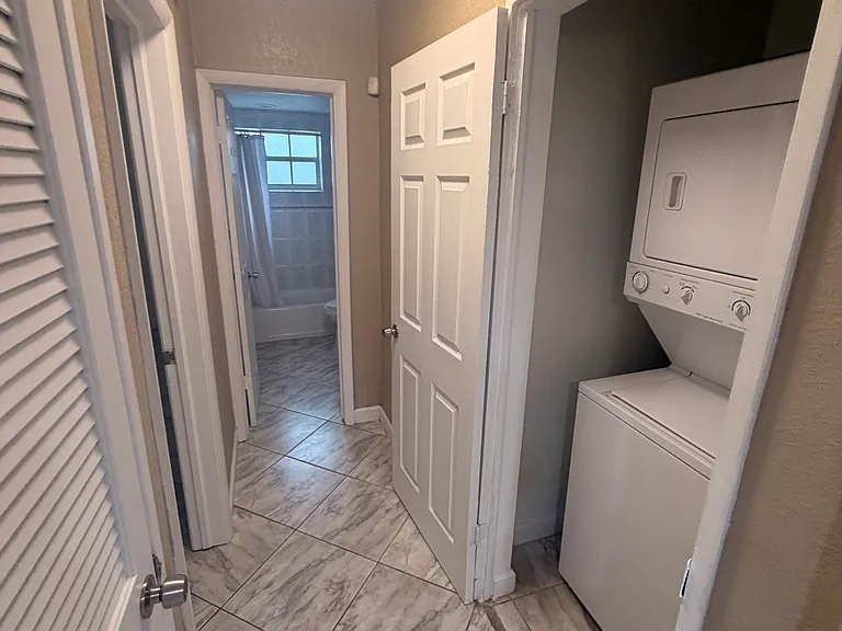 525 Meridian Ave #105 — Photo 6