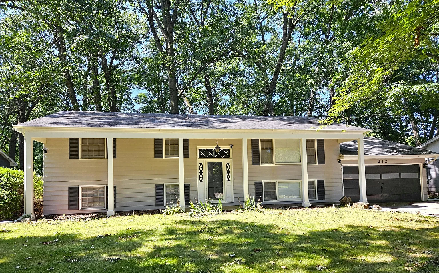 312 Black Oak Dr photo 1