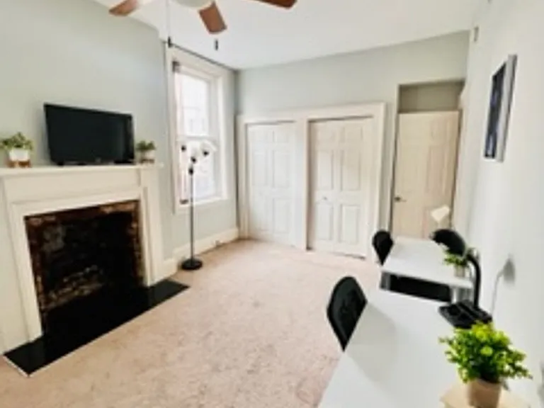 227 W Broughton St #3 — Photo 7