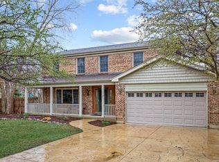 1 Branchwood Dr, Schaumburg, IL 60193