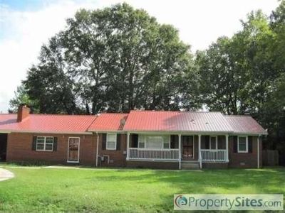 515 E Clayton St, Baldwyn, MS, 38824