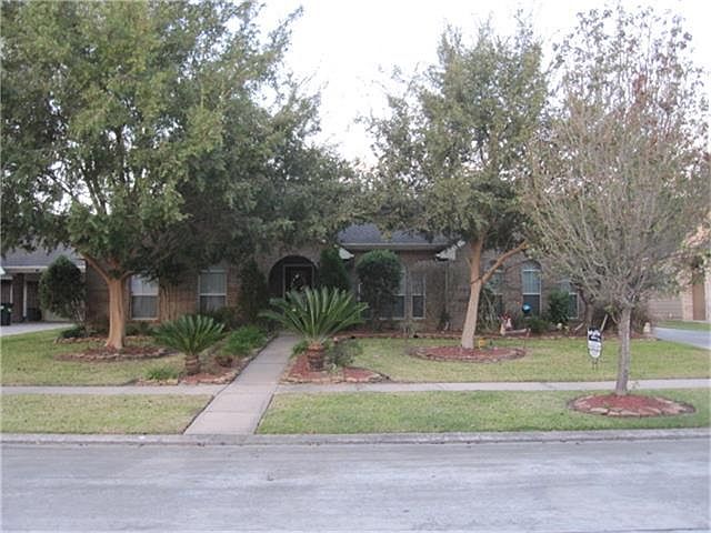 1st image of 302 Willowood Dr
