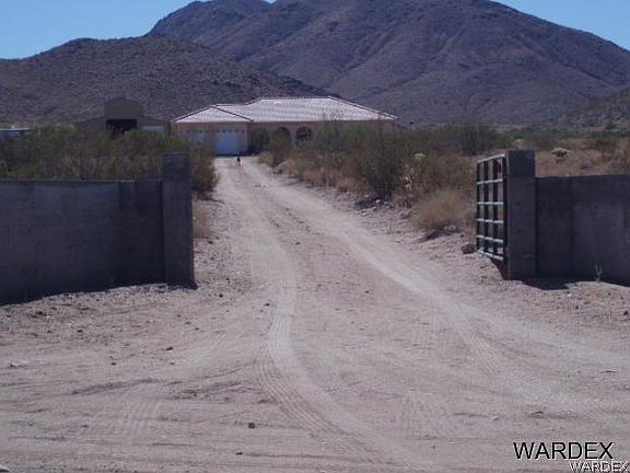 2nd image of 4810 Calle Glen