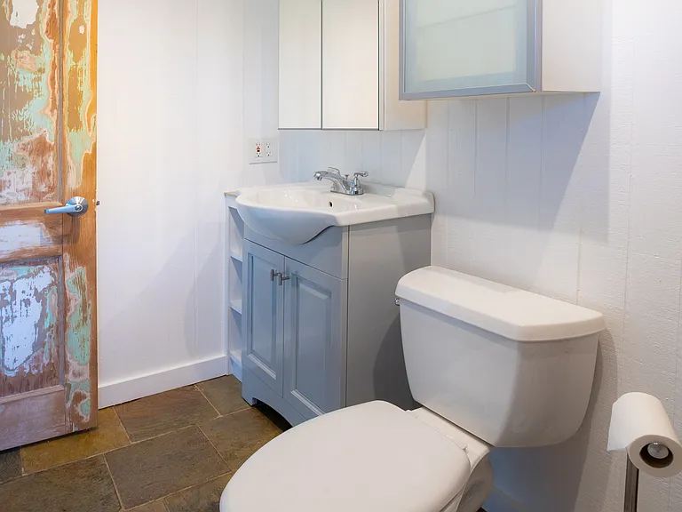 Ensuite Bathroom to Primary Bedroom