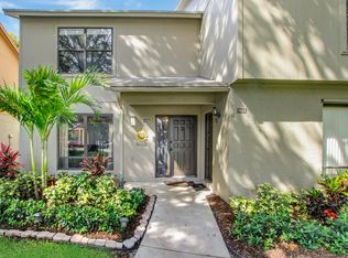 802 Sandtree Dr, Palm Beach Gardens, FL 33403