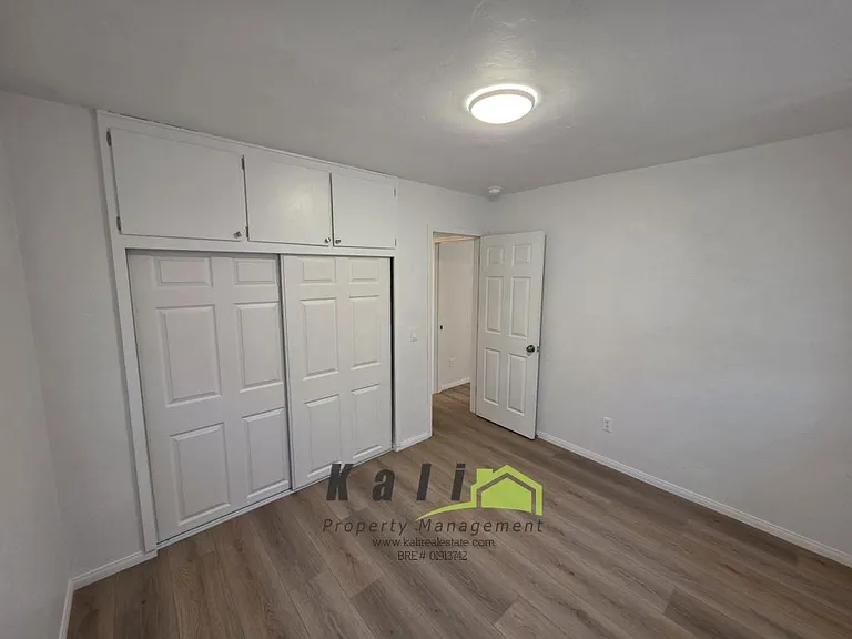 910 Saturn Blvd — Photo 10