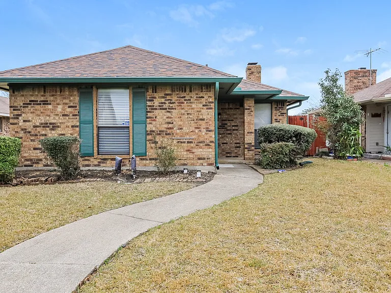 2540 Sundance Ln — Photo 1