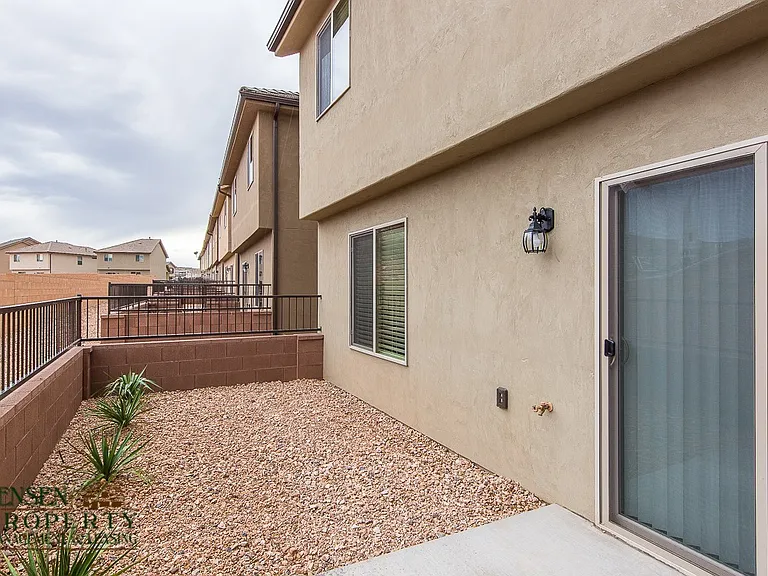 5885 S Challenger Way — Photo 4