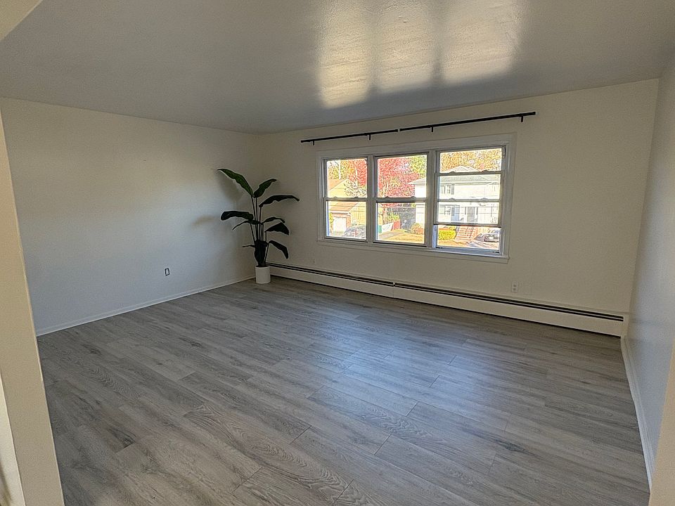1st image of 428 Midland Ave #2