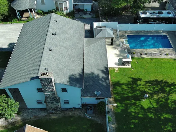 530 N Perkins St, Rushville, IN 46173