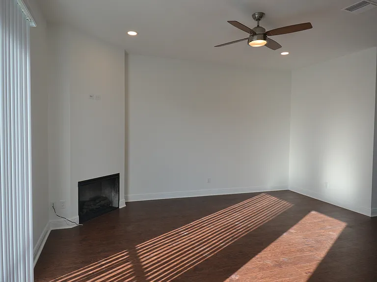 5728 Biscayne Ct — Photo 5