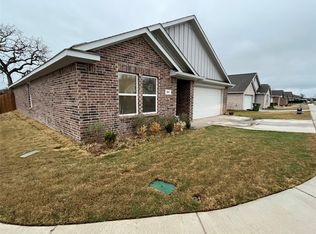 901 Ben Dr, Springtown, TX 76082