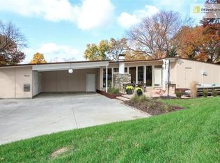 9820 Aberdeen St, Overland Park, KS 66206