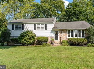 2022 Winthrop Rd, Huntingdon Valley, PA 19006