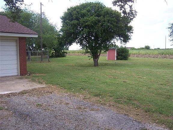 3rd image of 1459 N Fm 738