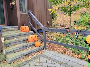 41 Redwood Dr, Highland Mills, NY 10930
