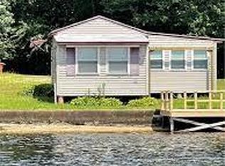 81 Indian Trl, Coventry, RI 02816